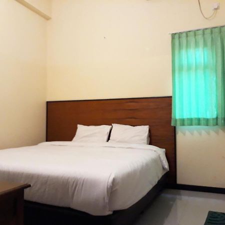 Hotel Pelangi Indah Семаранг Екстериор снимка