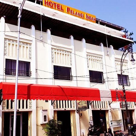 Hotel Pelangi Indah Семаранг Екстериор снимка