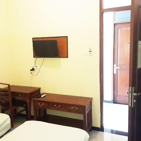 Hotel Pelangi Indah Семаранг Екстериор снимка