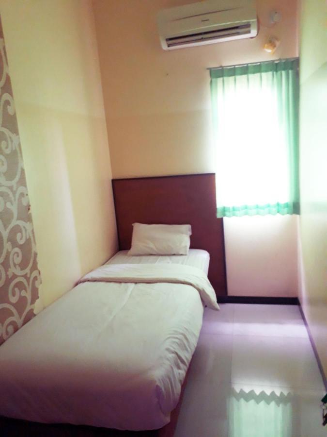 Hotel Pelangi Indah Семаранг Екстериор снимка