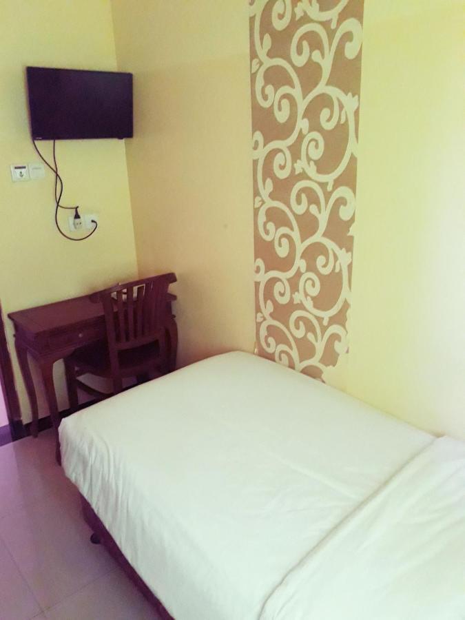 Hotel Pelangi Indah Семаранг Екстериор снимка