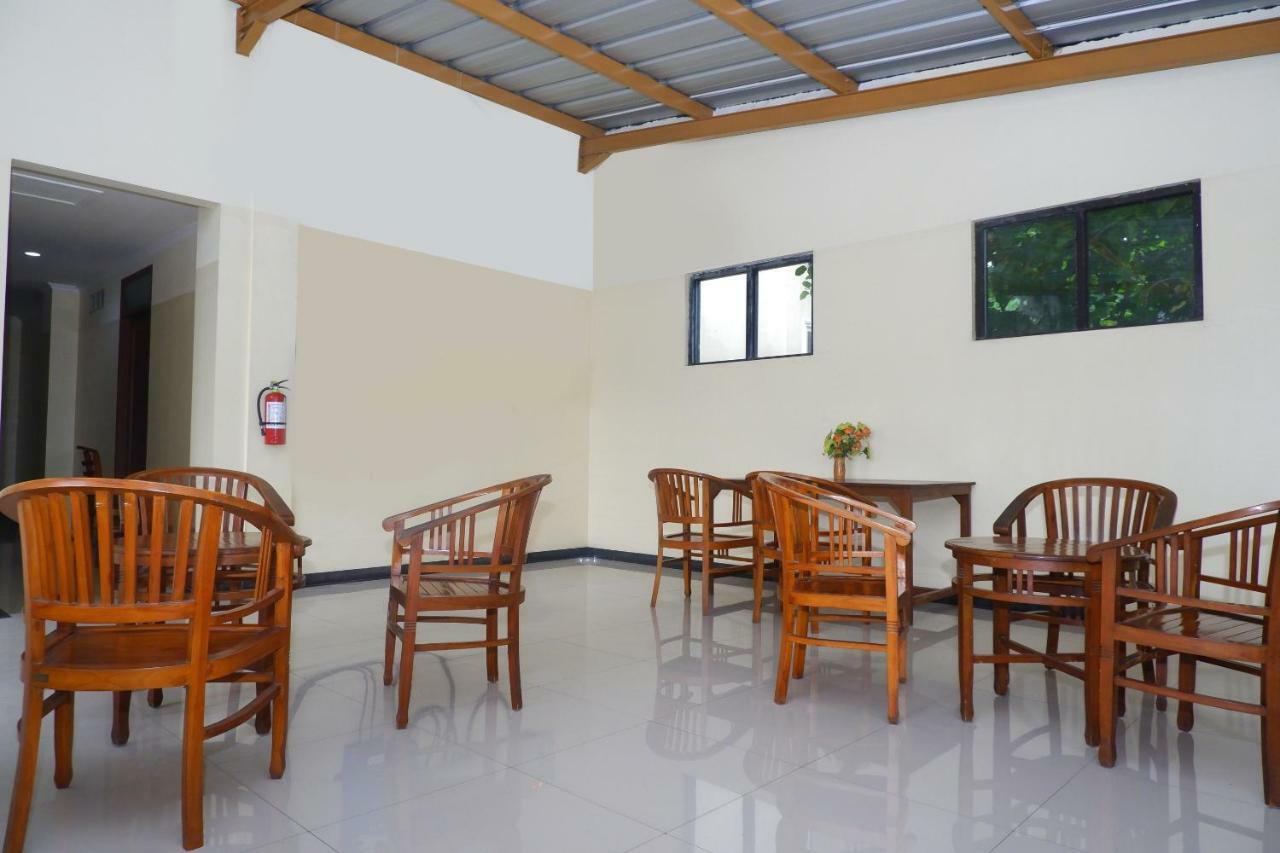Hotel Pelangi Indah Семаранг Екстериор снимка