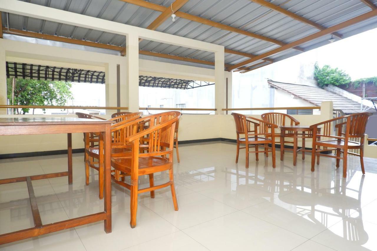 Hotel Pelangi Indah Семаранг Екстериор снимка