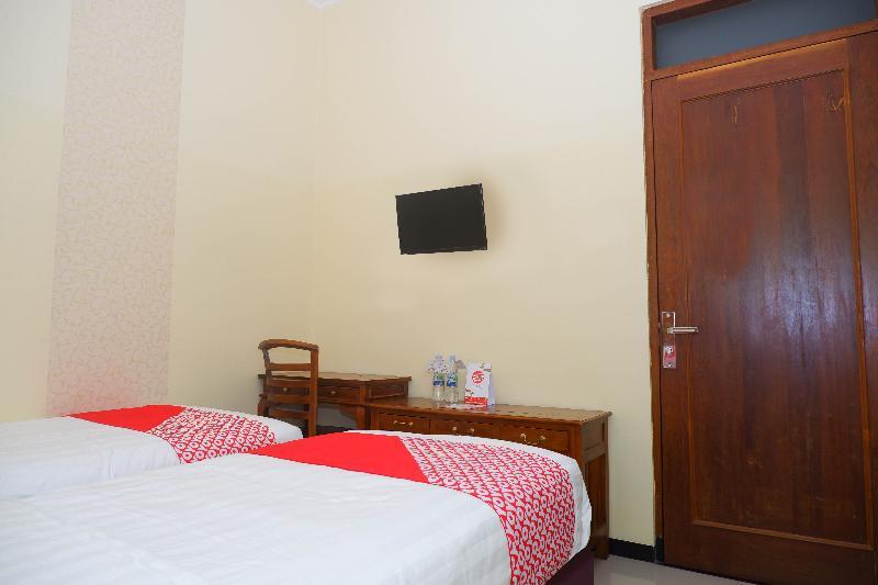 Hotel Pelangi Indah Семаранг Екстериор снимка