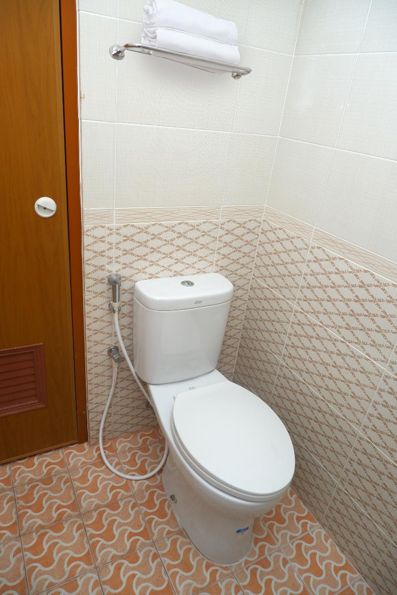 Hotel Pelangi Indah Семаранг Екстериор снимка